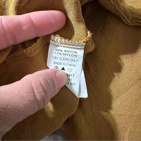 Hayden Los Angeles women's small crop button down mustard yellow blouse - Picture 5 of 5